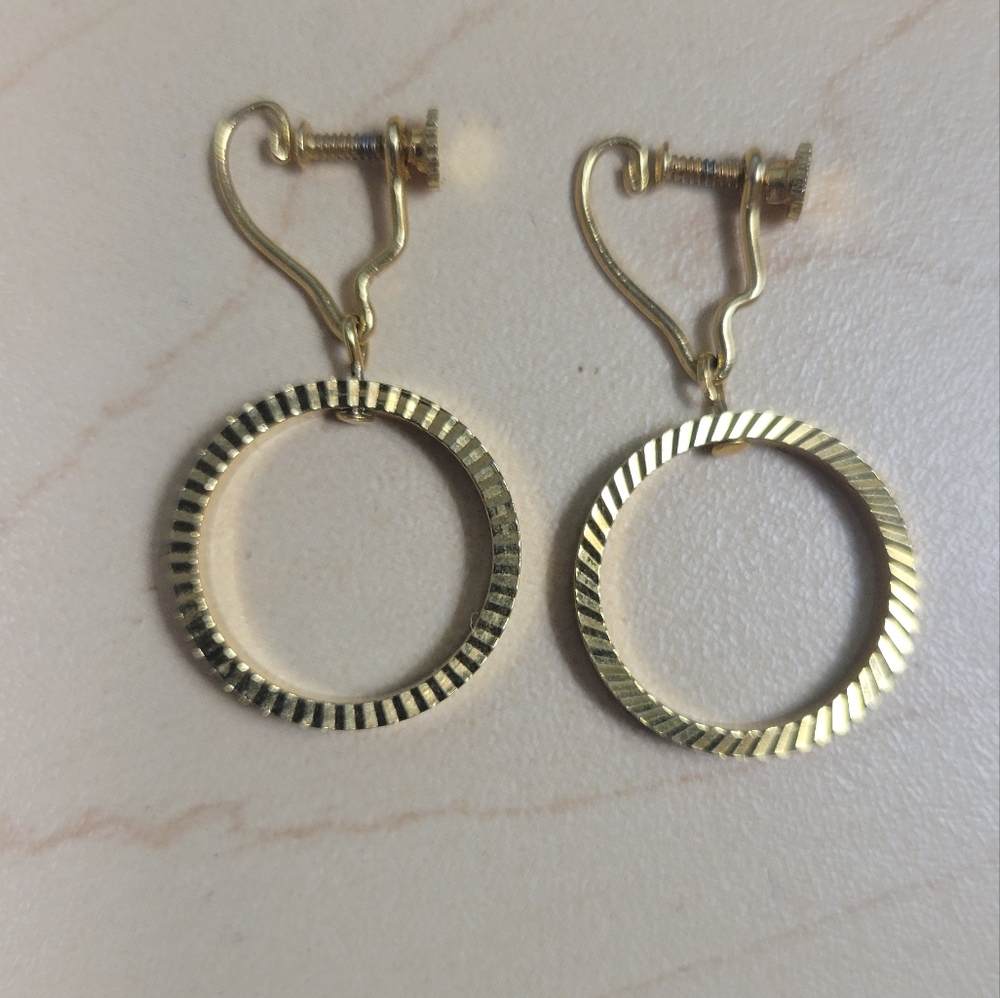 Vintage gold tone clip on hoop earrings